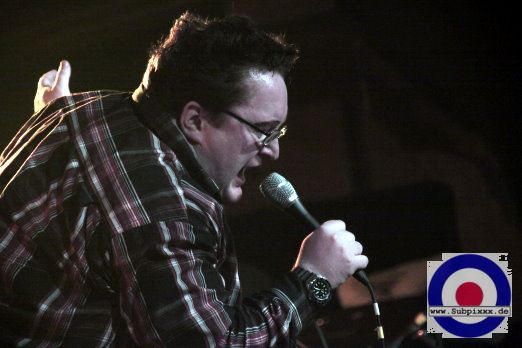 Buttermaker (D) mit den Tornados - Do The Ska - UT. Connewitz, Leipzig 30.Dezember 2011 (1).JPG